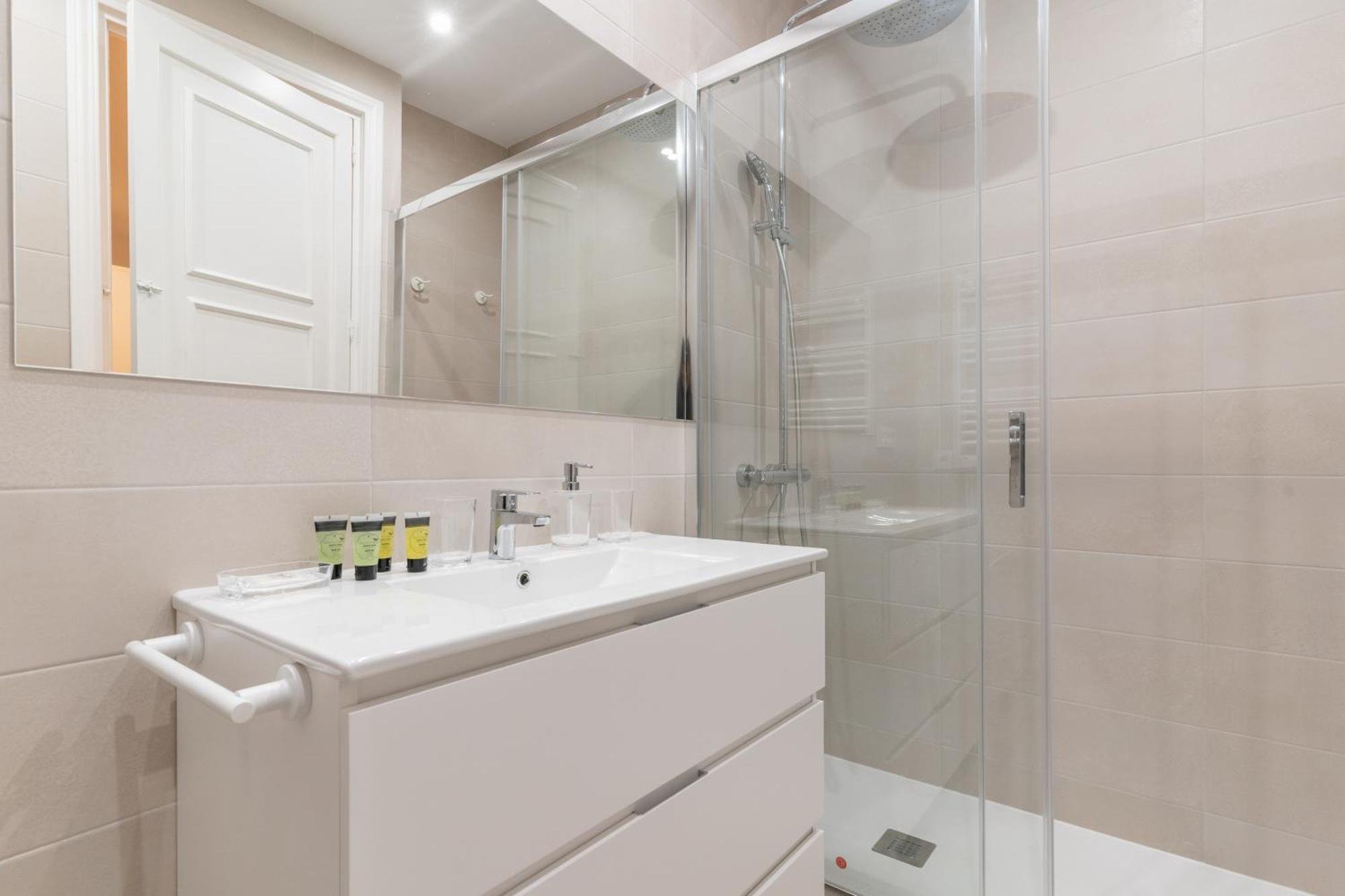 Spacious Central-3Bedrooms 3Bathrooms-Sol Madrid Exterior photo